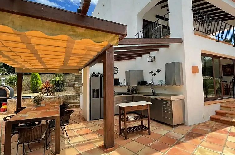 Casa ByA