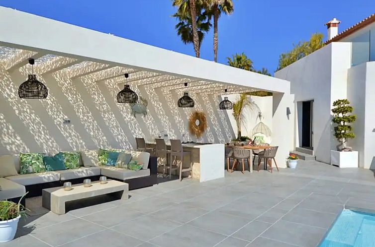 LUXURY 4 BEDROOM VILLA SEA VIEW+GYM