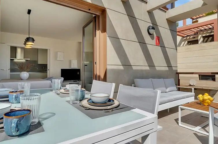 Golden Star - Close to the beach