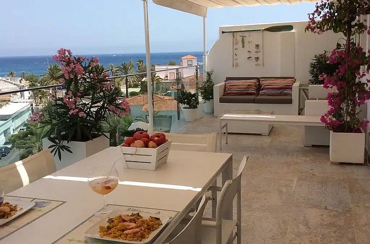 PENTHOUSE AAN  HET STRAND