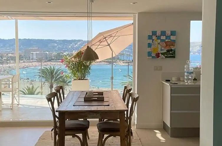 PENTHOUSE AAN  HET STRAND