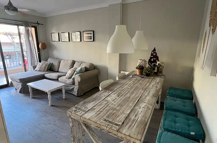 Modern apartment close to the beach