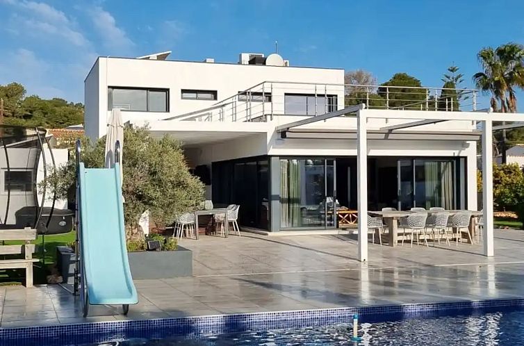 Villa Napoles