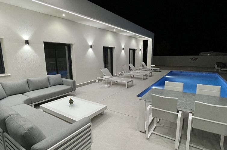 Vrijstaande woning in La Romana