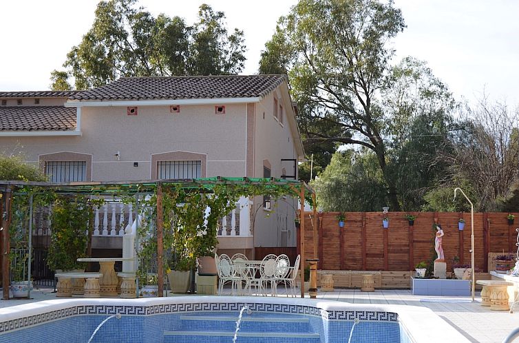 Vrijstaande woning in La Romana