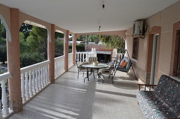Vrijstaande woning in La Romana