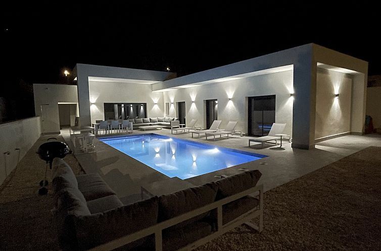 Geschakelde woning in La Romana