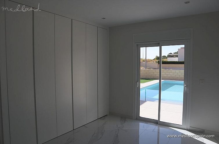 Vrijstaande woning in La Romana
