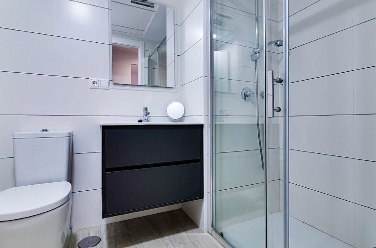 Appartement "Pinada Beach" mit Schwimmbad