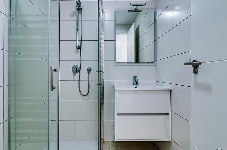 Appartement "Pinada Beach" mit Schwimmbad