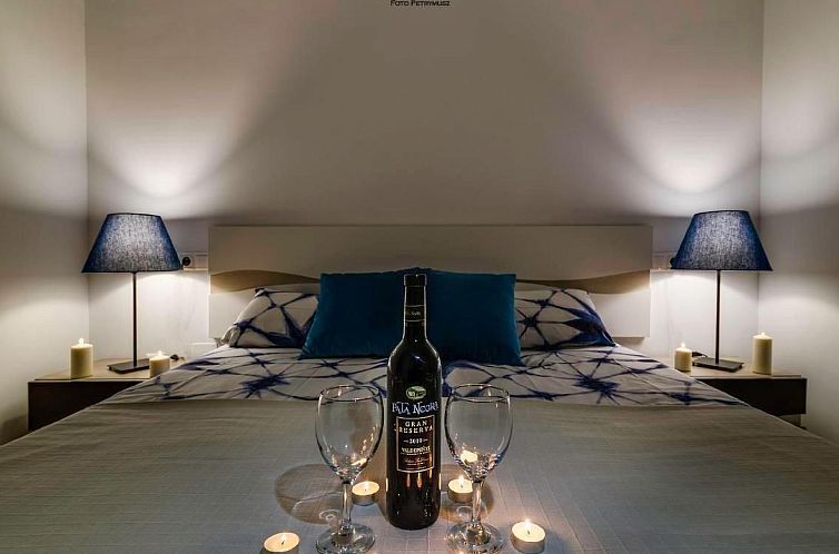 Appartement "Pinada Beach" mit Schwimmbad