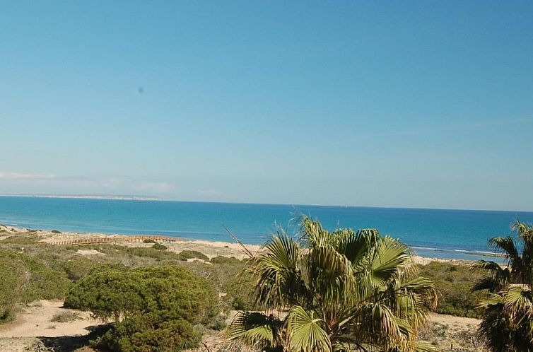 Appartement "Pinada Beach" mit Schwimmbad