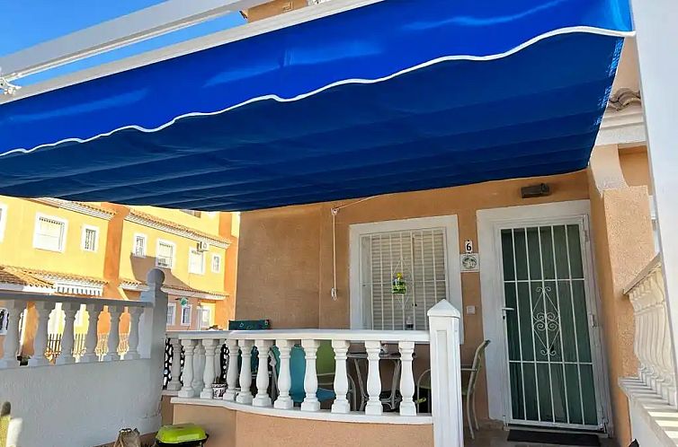 Huis bij duinen en zee in La Mata