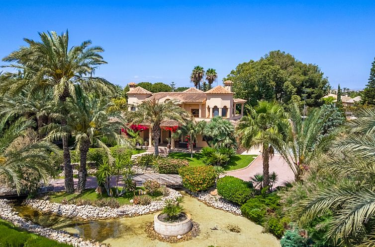 Vrijstaande woning in Elche