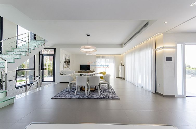 Vrijstaande woning in Campoamor