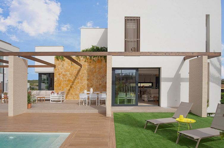 Vrijstaande woning in Campoamor