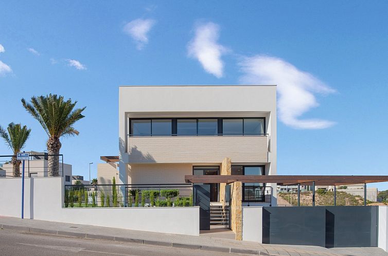 Vrijstaande woning in Campoamor
