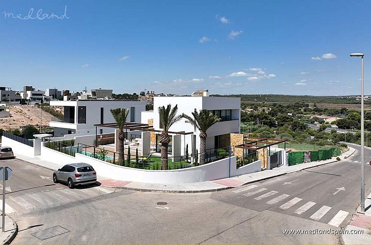Vrijstaande woning in Campoamor