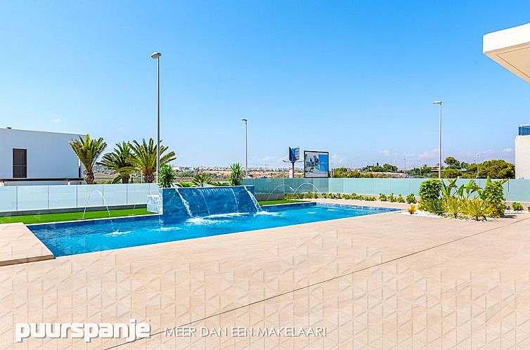Vrijstaande woning in Campoamor