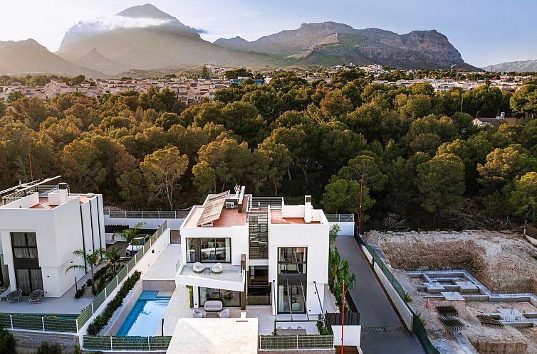 Vrijstaande woning in La Nucía