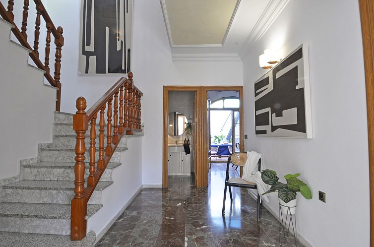 Vrijstaande woning in Sax