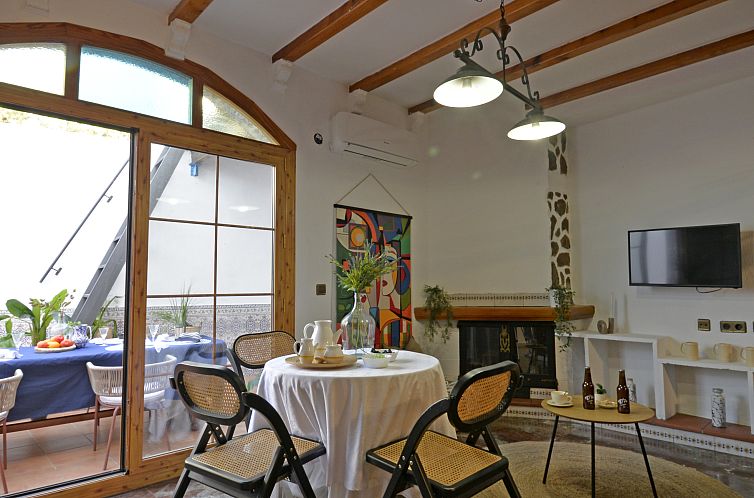 Vrijstaande woning in Sax