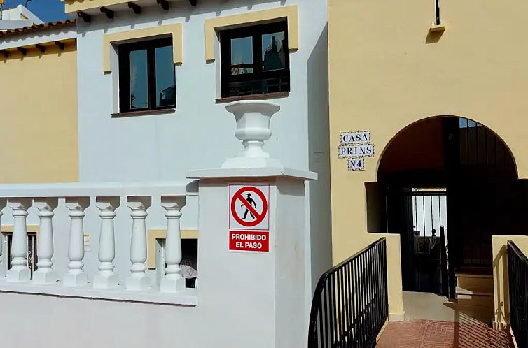 Casa Prins