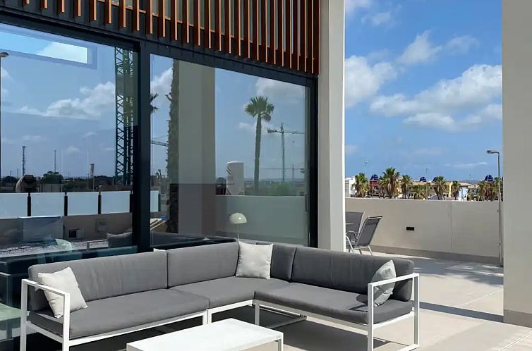 Spectaculaire villa met privézwembad