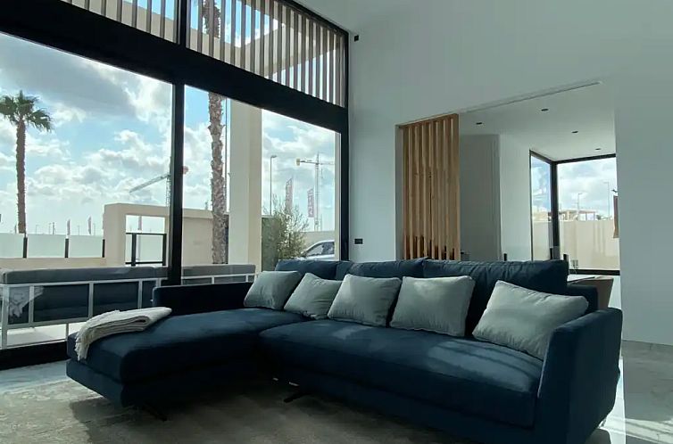 Spectaculaire villa met privézwembad