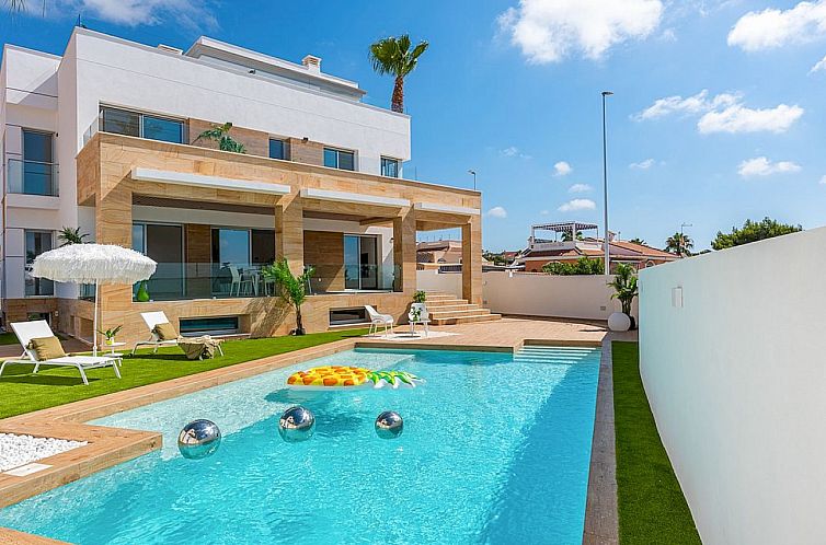 Vrijstaande woning in Ciudad Quesada
