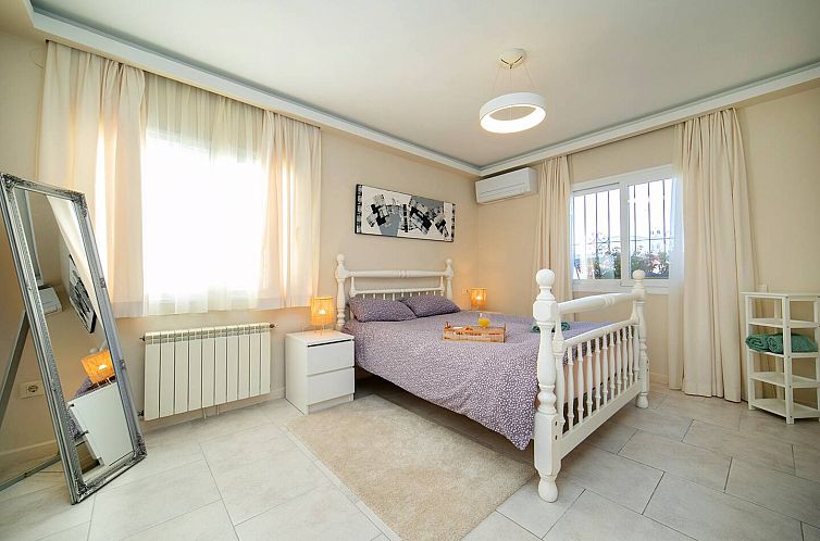 Vrijstaande woning in Benimantell