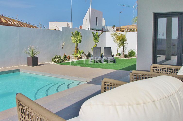 Geschakelde woning in Rojales Centro