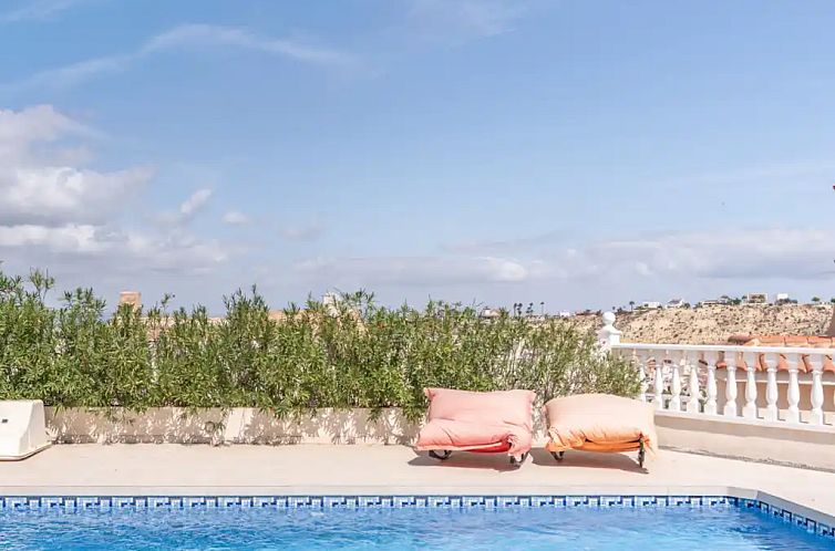 Guesthouse privé (verwarmd) zwembad