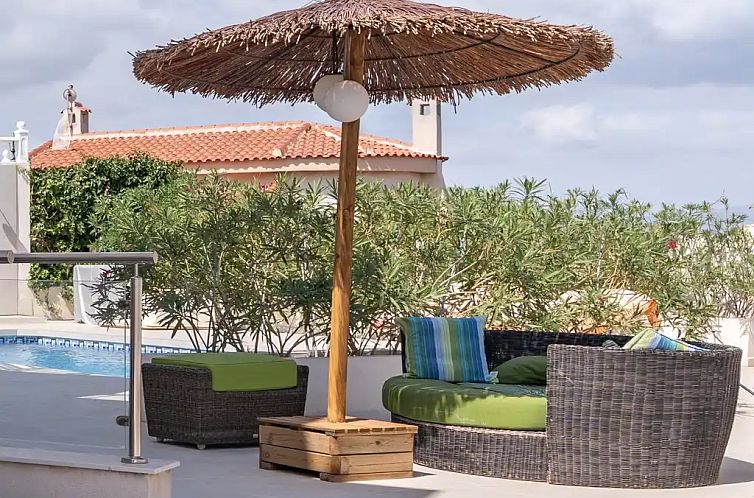 Guesthouse privé (verwarmd) zwembad