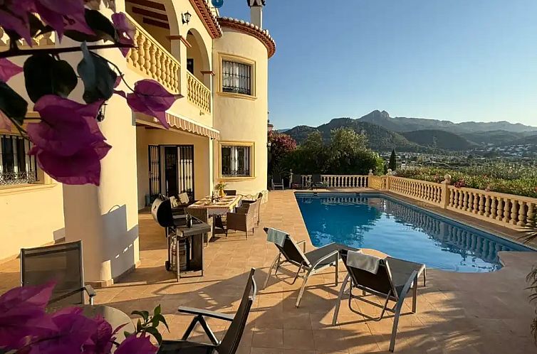 Villa 10p Orba Pool &amp; Great Views!