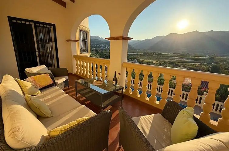 Villa 10p Orba Pool &amp; Great Views!