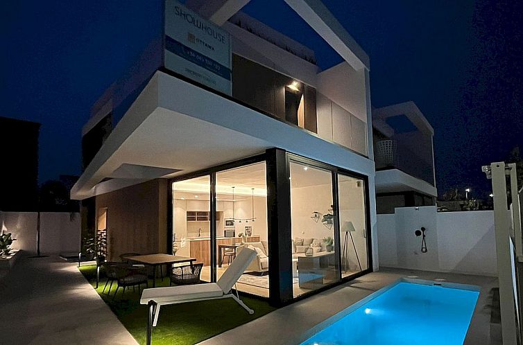 Vrijstaande woning in Torre de la Horadada