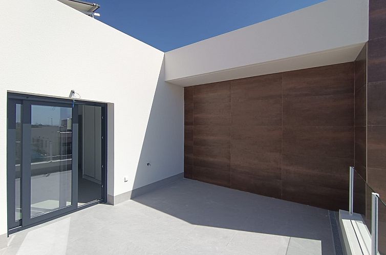 Vrijstaande woning in Daya Nueva
