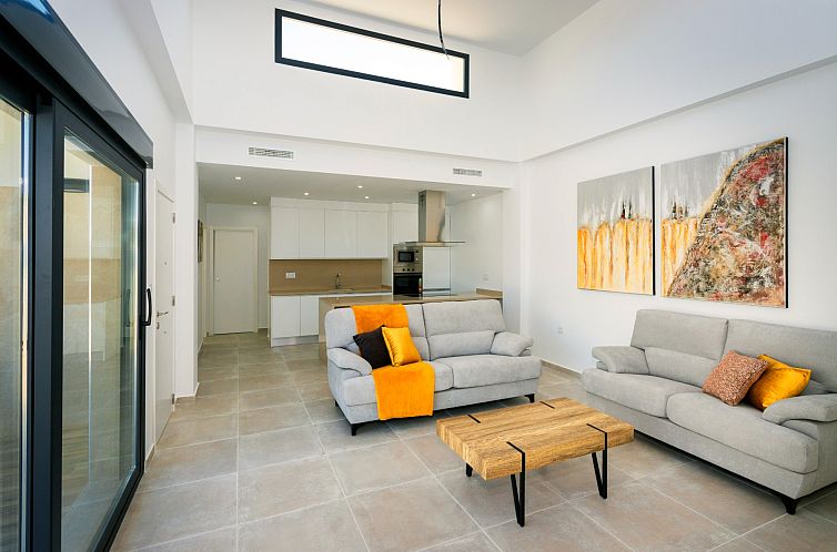 Vrijstaande woning in Daya Nueva