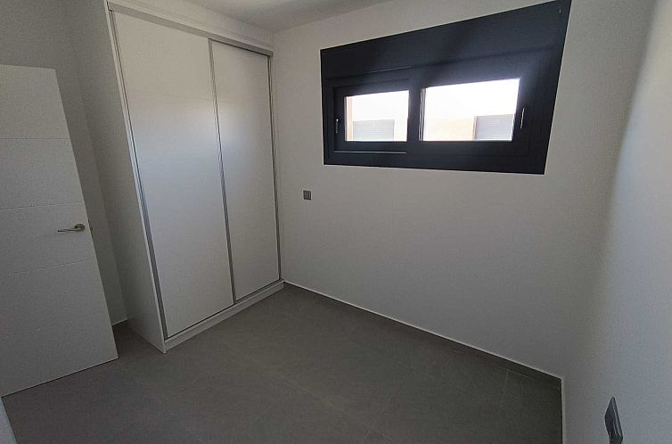 Geschakelde woning in Daya Nueva