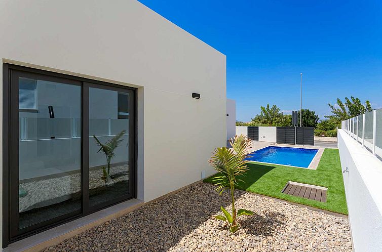 Geschakelde woning in Daya Nueva