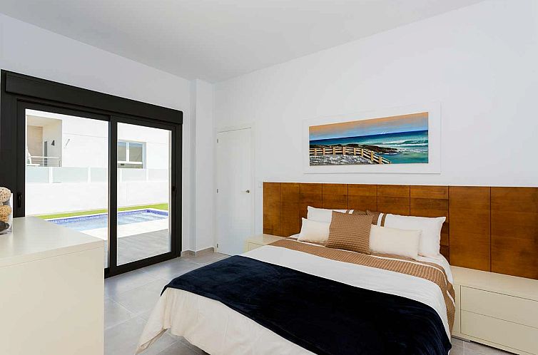 Geschakelde woning in Daya Nueva