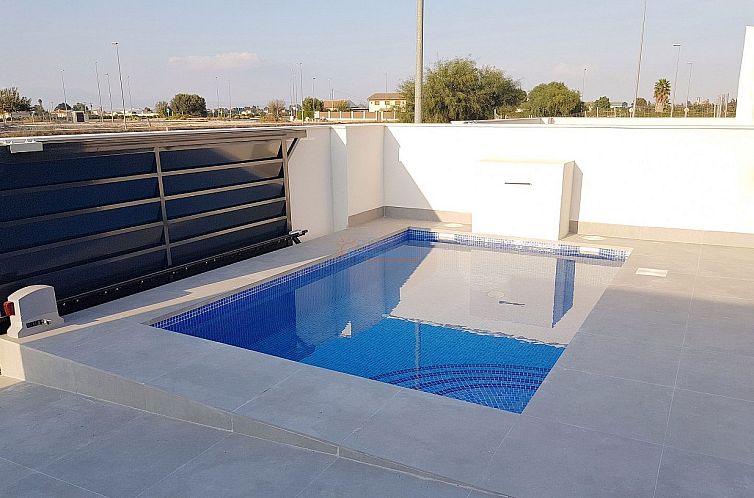 Vrijstaande woning in Daya Nueva