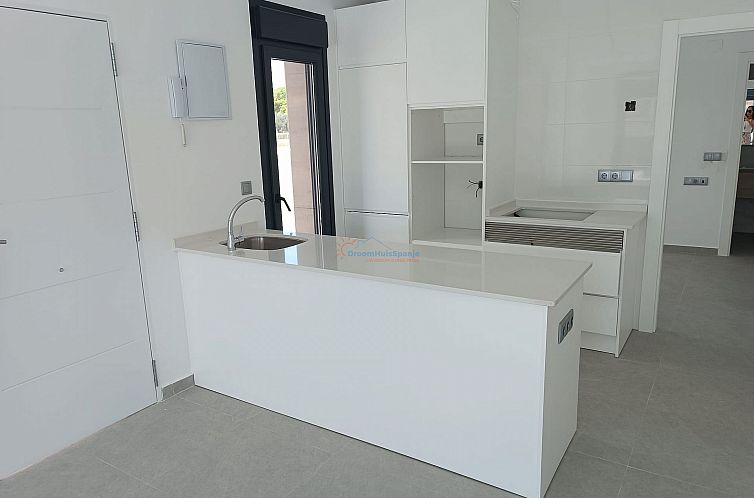 Vrijstaande woning in Daya Nueva