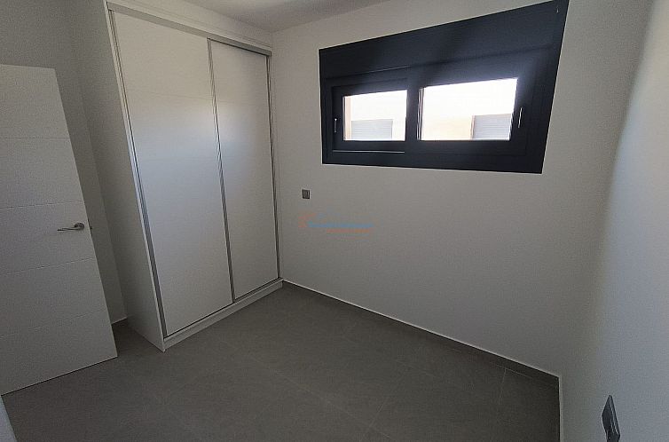 Vrijstaande woning in Daya Nueva