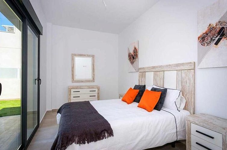 Vrijstaande woning in Daya Nueva