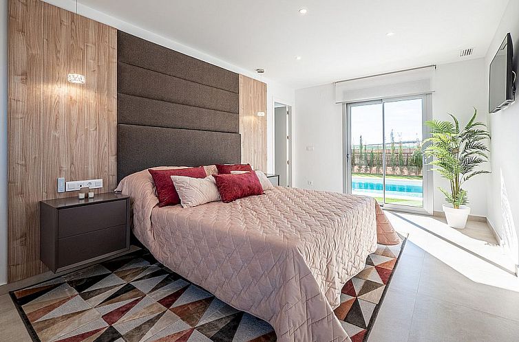 Vrijstaande woning in Algorfa