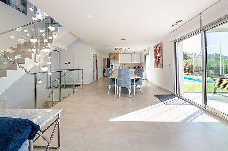Vrijstaande woning in Algorfa