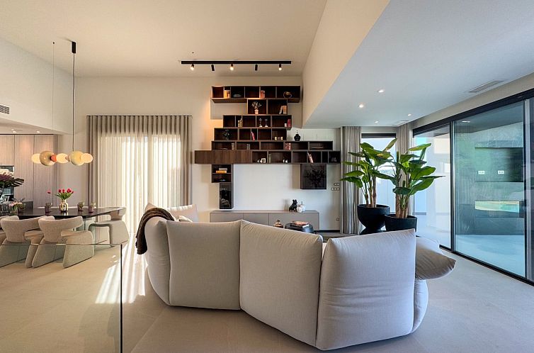 Vrijstaande woning in Algorfa