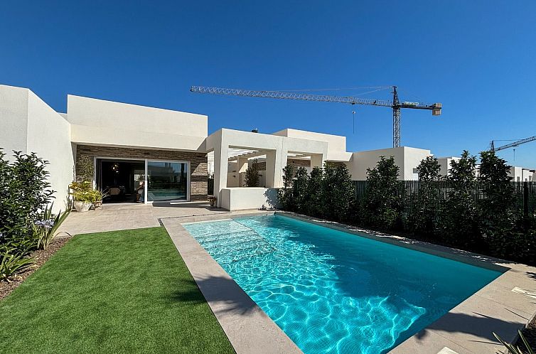 Vrijstaande woning in Algorfa